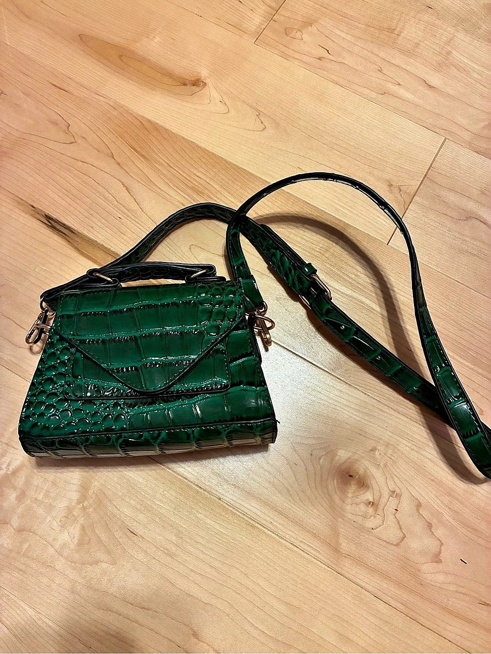 Croc Embossed Crossbody Bag in Green & Black